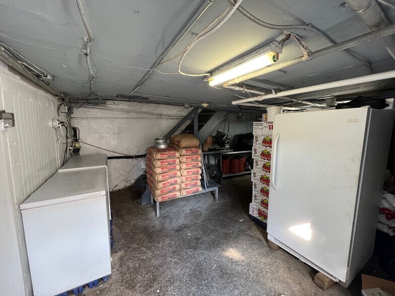 More Photos Of 520 Jersey Ave, Jersey City Storefront Retail Residential For Lease