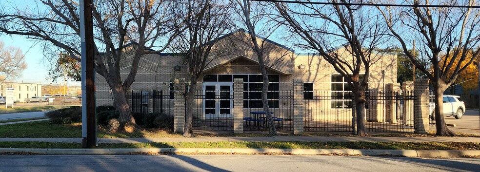 More Photos Of 810 Lipscomb St, Fort Worth Medical For Lease