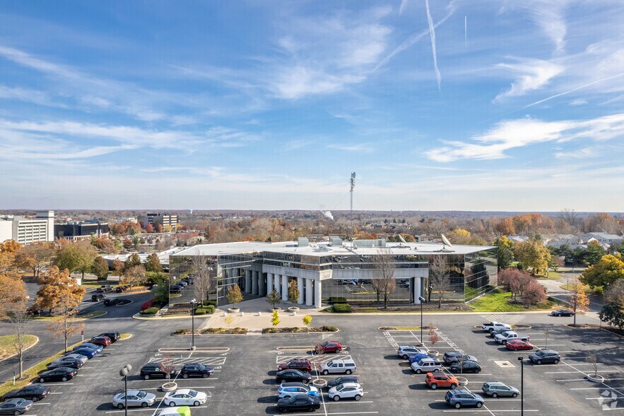 More Photos Of 2400 Corporate Exchange Dr, Columbus Office For Sale