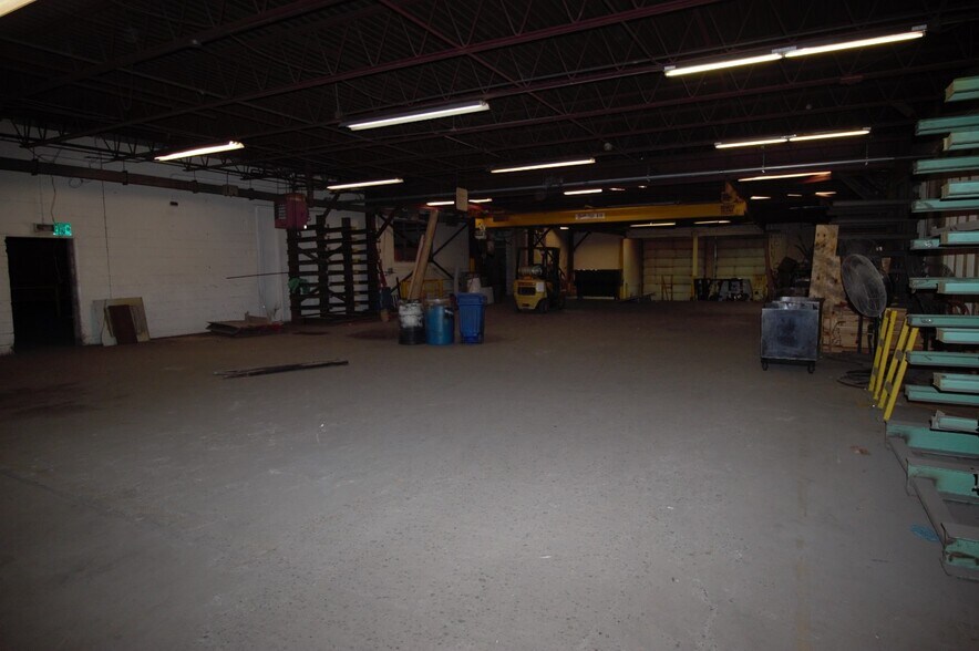 More Photos Of 2025 Brighton Henrietta Town Line Rd, Rochester Manufacturing For Lease