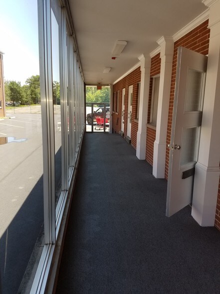 More Photos Of 4207 E Broad St, Columbus Office Residential For Sale