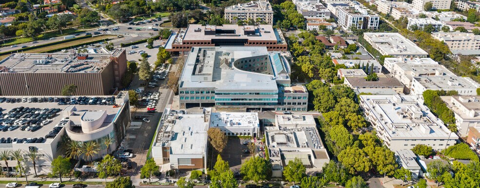More Photos Of 9247 Alden Dr, Beverly Hills Office For Lease