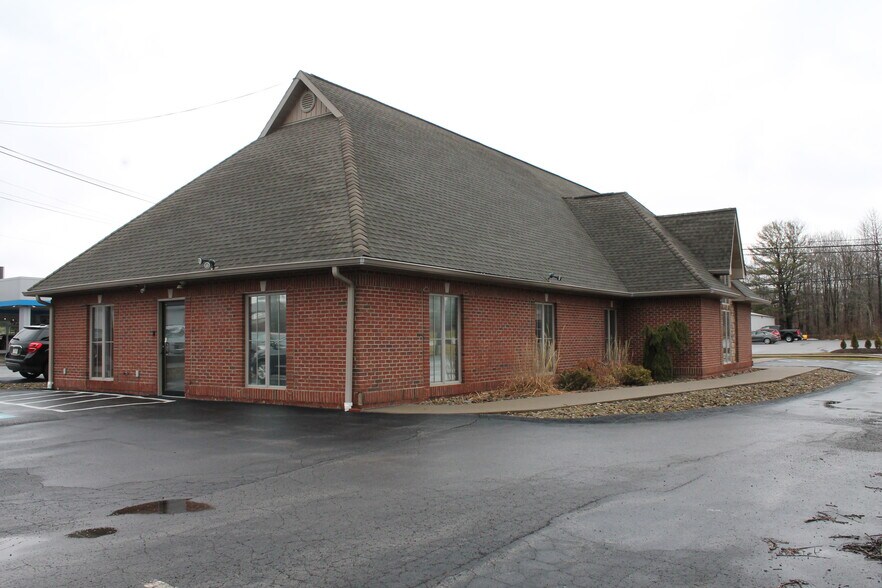 More Photos Of 215 Grove City Rd, Slippery Rock Medical For Sale