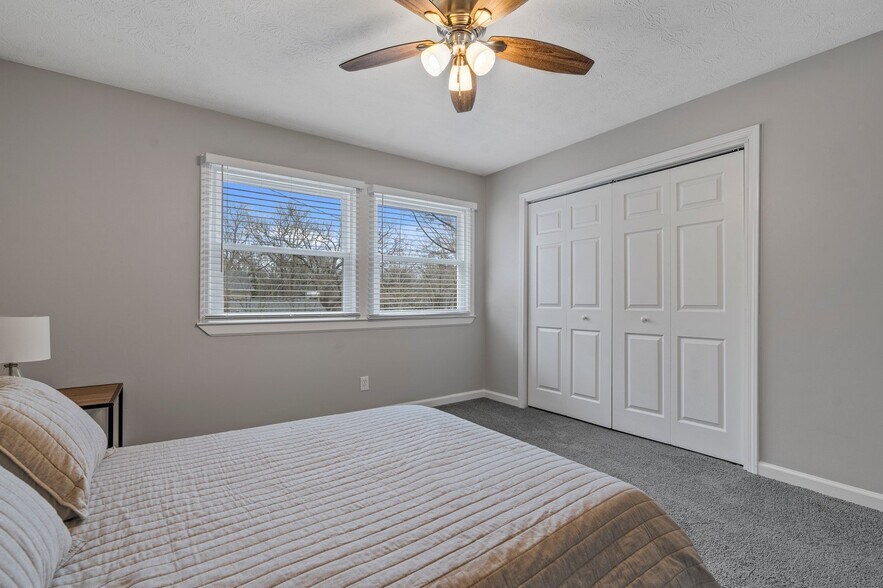 More Photos Of 1749 Hawthorne Ave, College Park Apartments For Sale