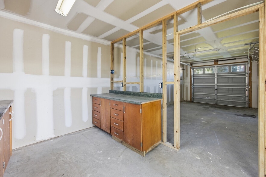 More Photos Of 527 NE 8th Ave, Ocala Office Residential For Sale
