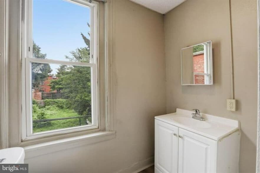 More Photos Of 233 W Chestnut St, Lancaster Apartments For Sale