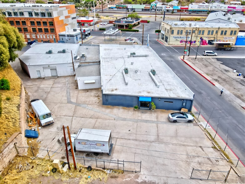More Photos Of 209 N Arroyo Blvd, Nogales Storefront For Sale