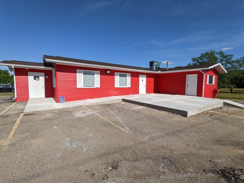 More Photos Of 24901 Red Arrow Hwy, Mattawan Restaurant For Lease