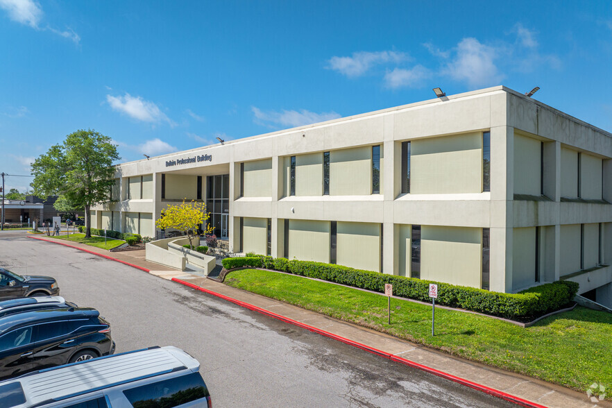 Primary Photo Of 6550 Mapleridge St, Houston Medical For Lease