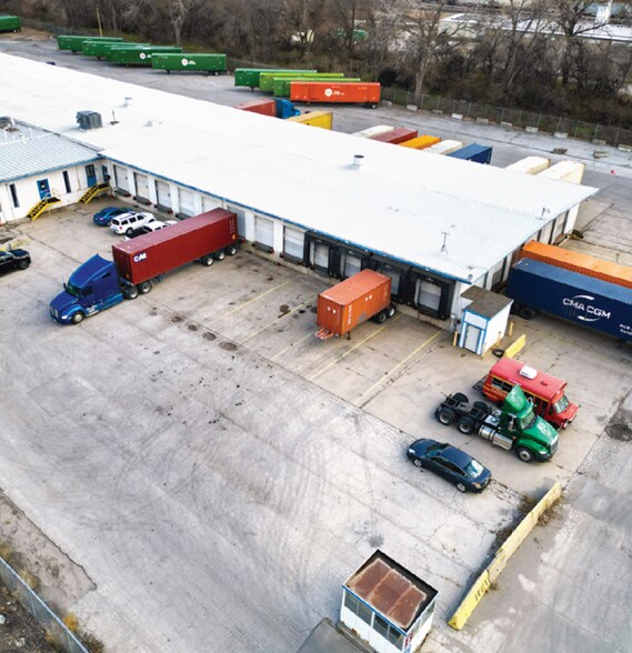 More Photos Of 5801 Gardner Ave, Kansas City Truck Terminal For Lease