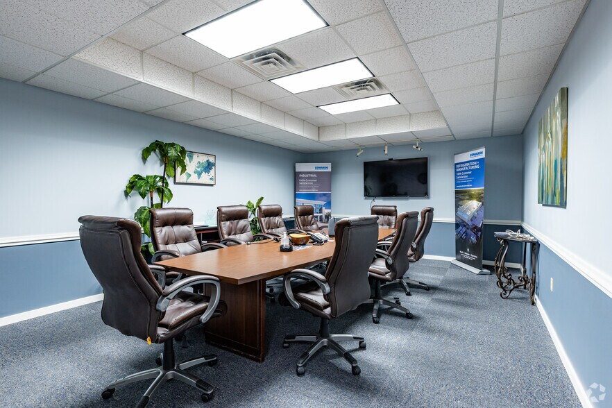 More Photos Of 85 SW 52nd Ave, Ocala Office For Lease