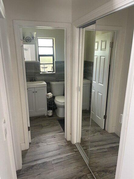 More Photos Of 100 Sandal Ln, Palm Beach Shores Apartments For Sale