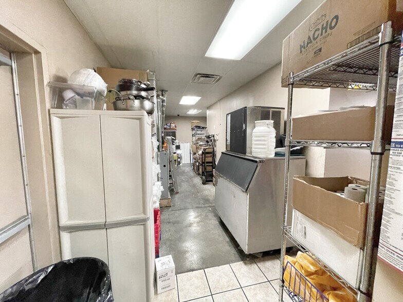 More Photos Of 601-605 E Emma Ave, Springdale Convenience Store For Sale