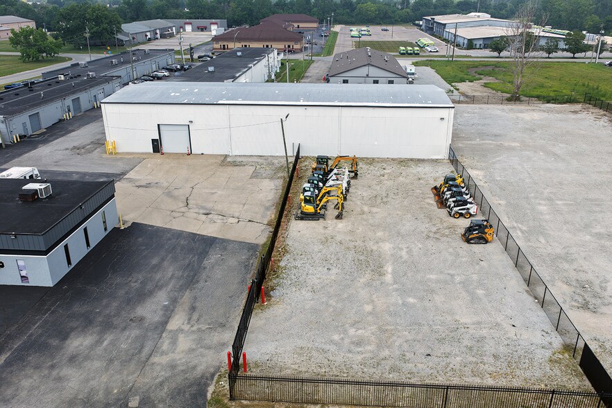 More Photos Of 10601 E 59th St, Indianapolis Manufacturing For Lease