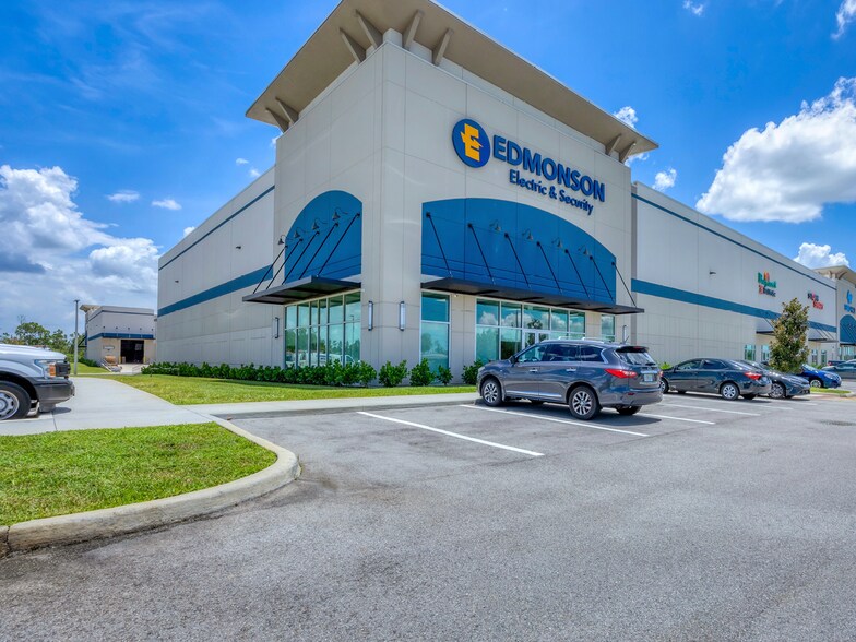 More Photos Of 1-75 Toledo Blade Blvd, North Port Unknown For Lease