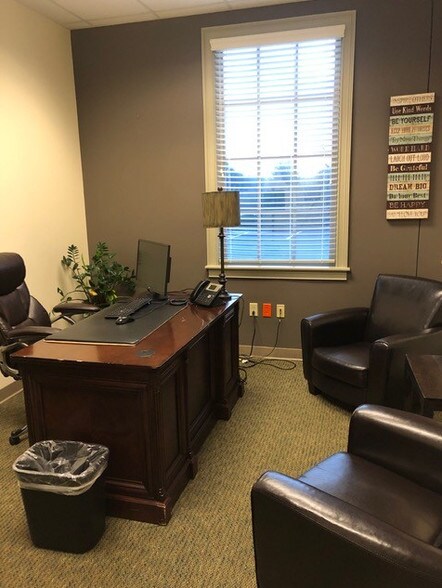More Photos Of 1637 Athens Hwy, Grayson Office For Sale