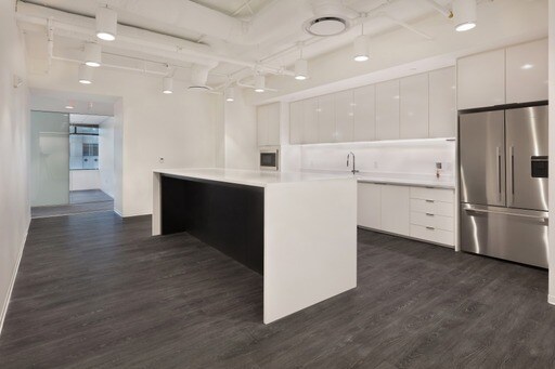 More Photos Of 1010 N Glebe Rd, Arlington Office For Lease