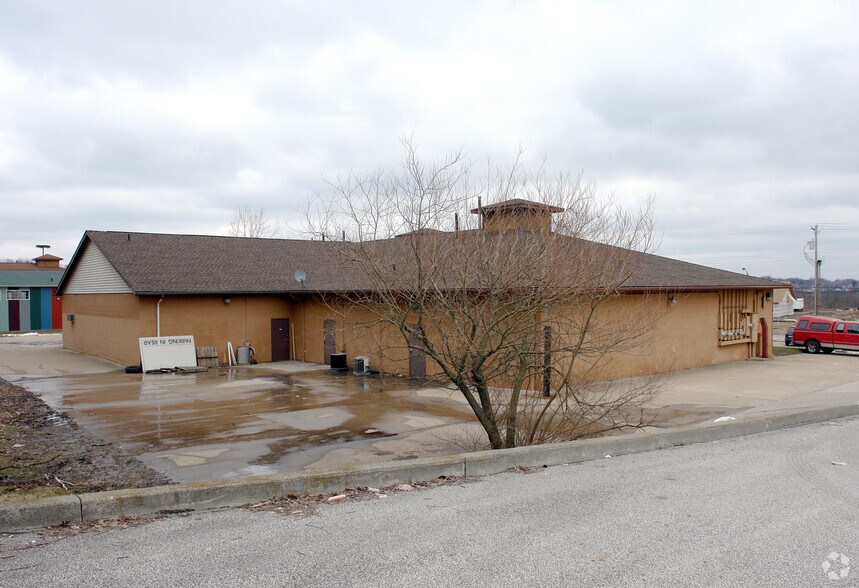 More Photos Of 2086 Romig Rd, Akron Freestanding For Sale