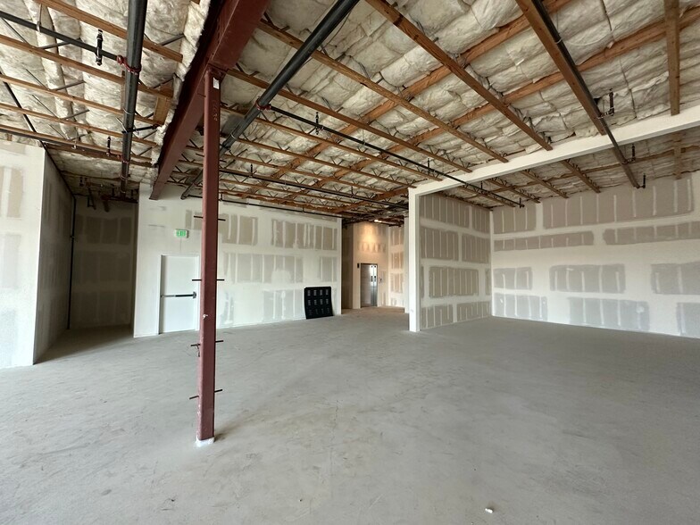More Photos Of 4625-4635 Admiralty Way, Marina Del Rey Unknown For Lease