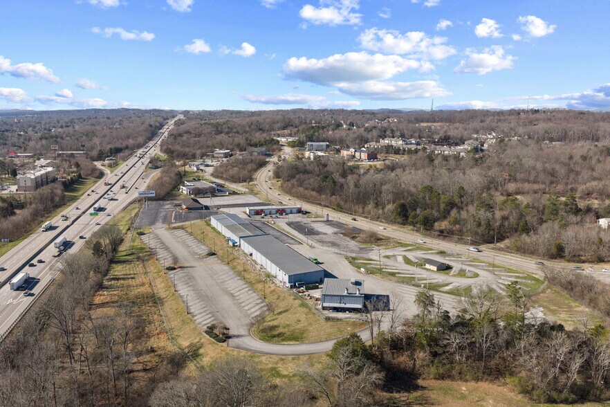 More Photos Of 812 Herron Rd, Knoxville Unknown For Lease