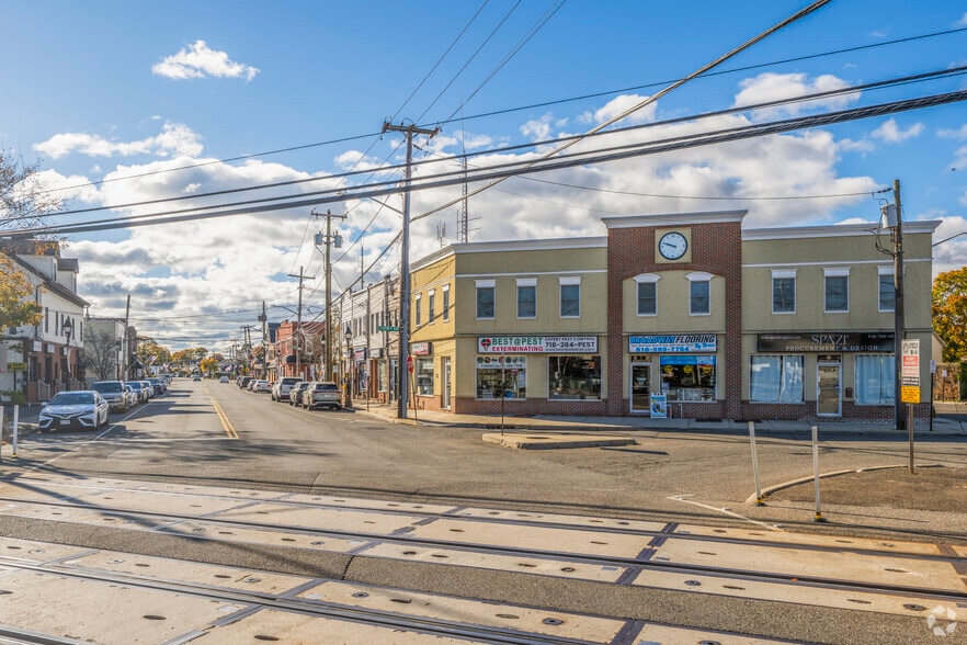 More Photos Of 5 Station Plz, Bethpage Storefront Retail Office For Lease