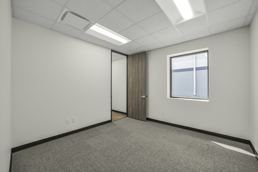 More Photos Of 1800 Meadow Edge Ln, Spring Unknown For Lease