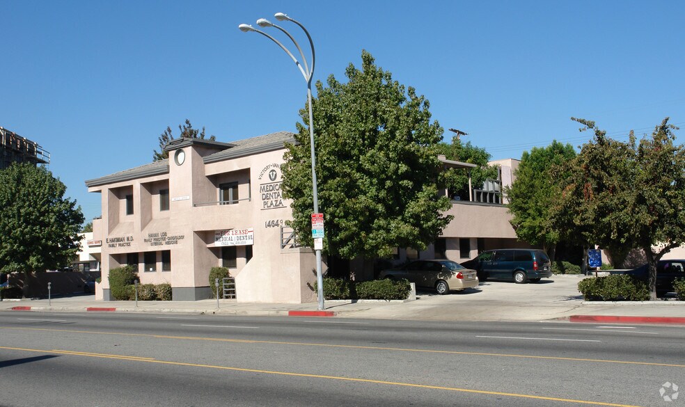 More Photos Of 14649 Victory Blvd, Van Nuys Medical For Lease