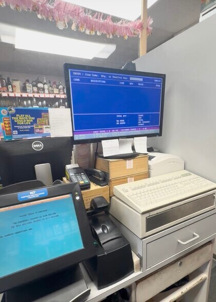 More Photos Of 733 Middle Country Rd, Selden General Retail For Sale