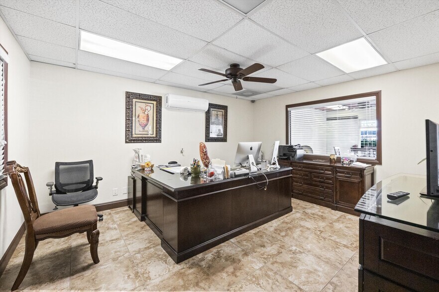 More Photos Of 205 E 18th St, Bakersfield Manufacturing For Sale