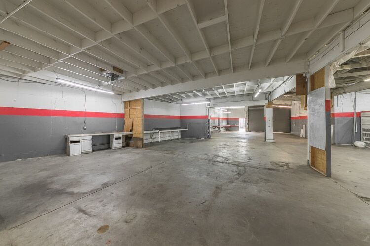 More Photos Of 3640 E 9th St, Oakland Service For Sale