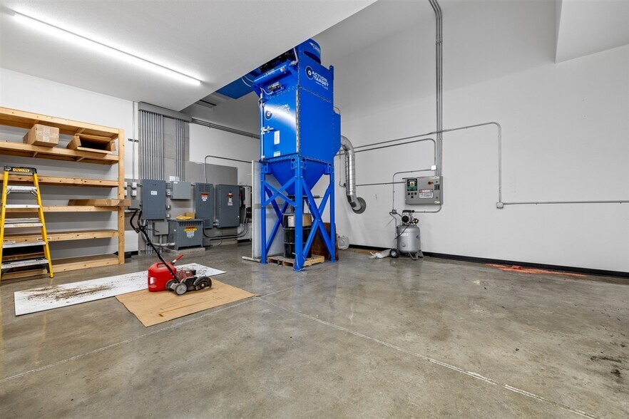 More Photos Of 7051 Highway 2 and 52 W, Minot Warehouse For Sale