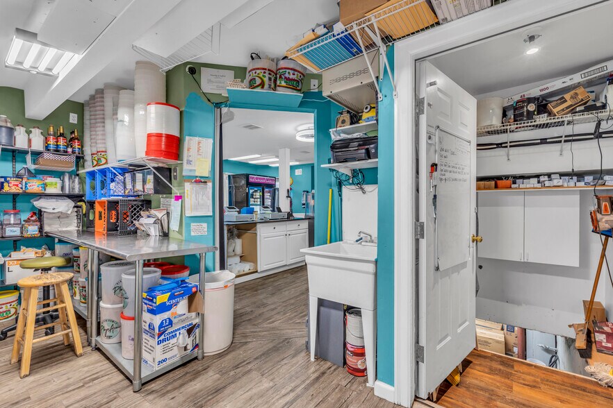 More Photos Of 59 N Main St, Manahawkin Freestanding For Sale