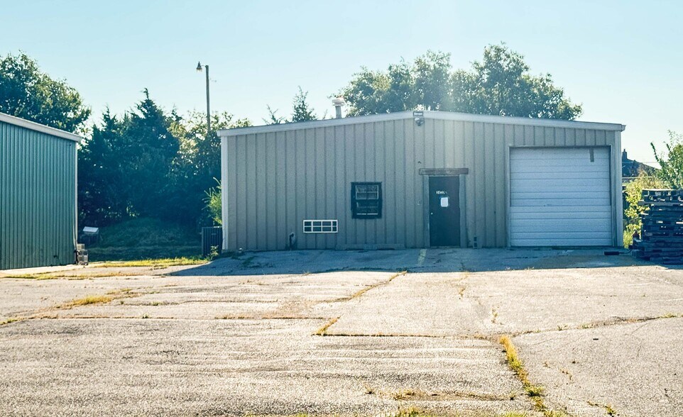 More Photos Of 3439 Charleston Rd, Norman Warehouse For Sale