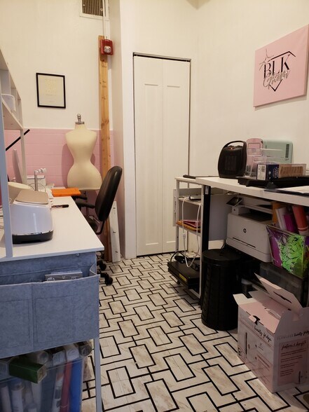 More Photos Of 2000 West St, Union City Office Residential For Sale