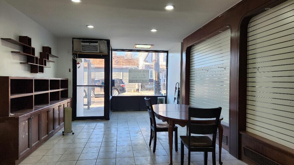 More Photos Of 4365 Bowne St, Flushing Office Residential For Lease