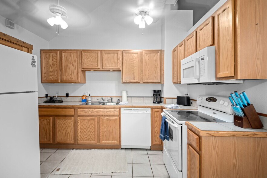 More Photos Of 8630 Fall River Rd, Idaho Springs Storefront Retail Residential For Sale