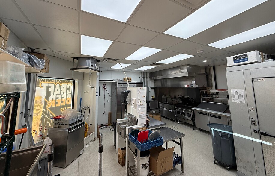 More Photos Of 1887 Portage Av, Winnipeg General Retail For Lease