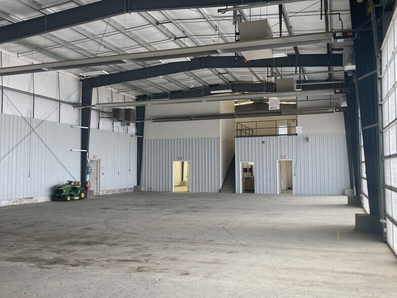 More Photos Of 253 Burnt Park Dr, Red Deer County Service For Lease