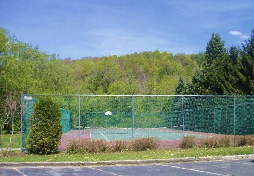 More Photos Of 44 Rickard St, Cortland Apartments For Sale