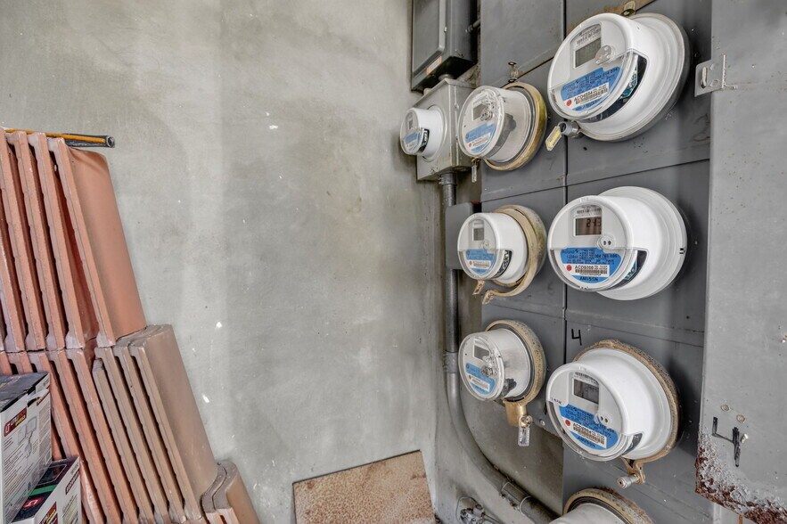 More Photos Of 4825 NE 23rd Ave, Fort Lauderdale Apartments For Sale