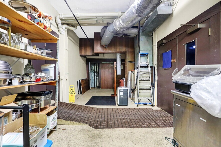 More Photos Of 35 S Main St, Batesville Warehouse For Sale