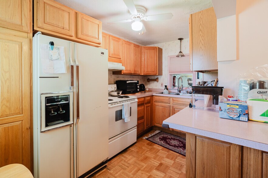 More Photos Of 1201 Washington St, Watertown Office Residential For Sale