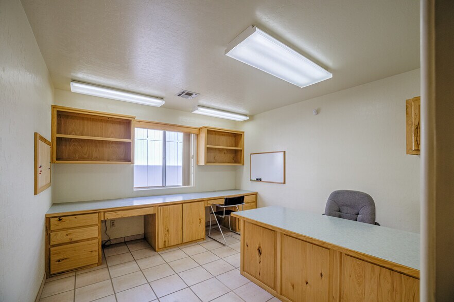 More Photos Of 2227 S Coconino Dr, Apache Junction Warehouse For Sale