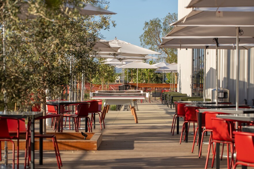 More Photos Of 1705 Flight Way, Tustin General Retail For Lease