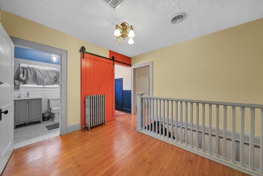 More Photos Of 530 S Union St, Traverse City Medical For Sale