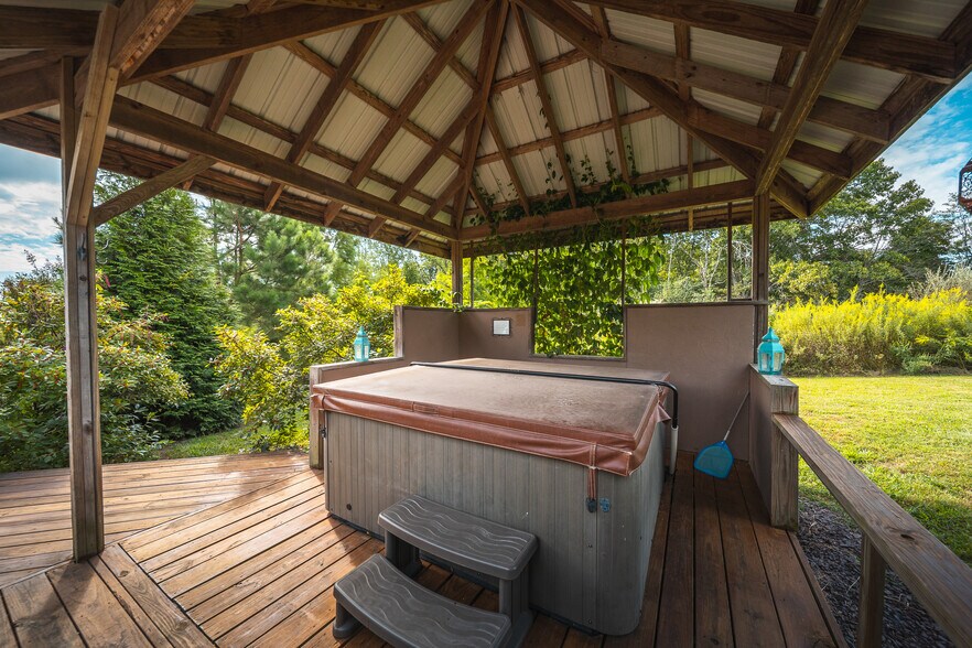 More Photos Of 295 Panthers Den Rd, Makanda Hotel For Sale