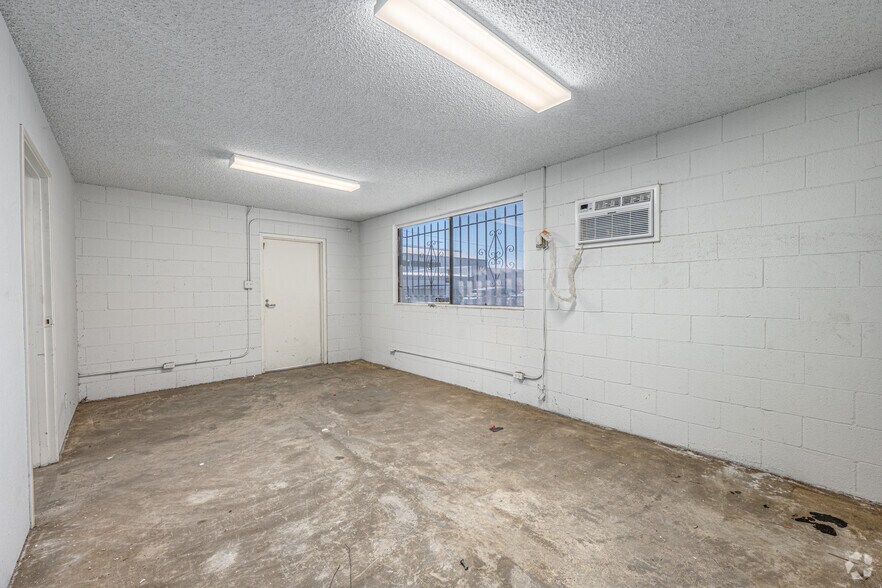 More Photos Of 844 N Vernon St, Azusa Warehouse For Lease