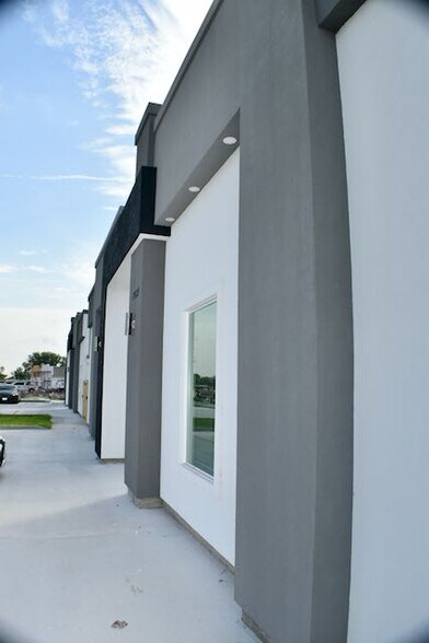 More Photos Of 12638 N. 33rd Ln, McAllen Apartments For Sale