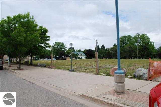 More Photos Of 118 W Portage Ave, Sault Sainte Marie Land For Sale