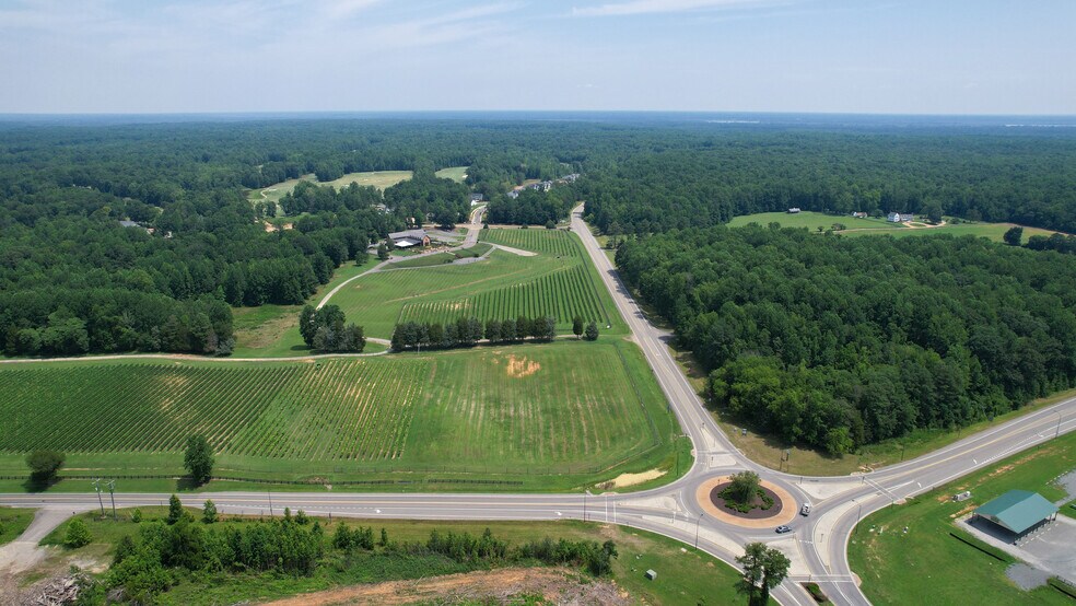 More Photos Of 8442 Old Church Rd, New Kent Winery Vineyard For Sale